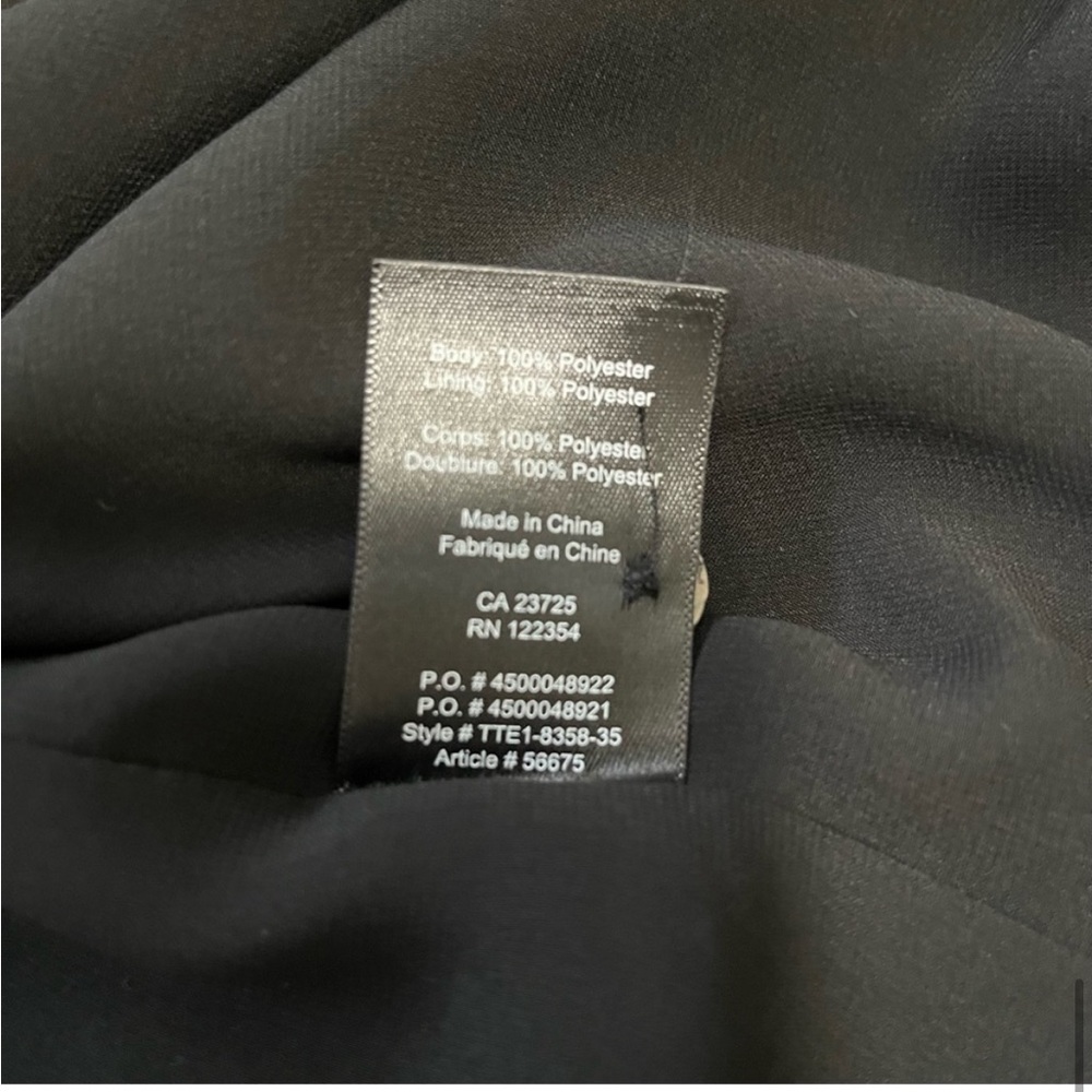 NWT Aritzia Babaton Ludovic V-Neck Wrap Dress
Black XXSmall - Picture 13 of 16